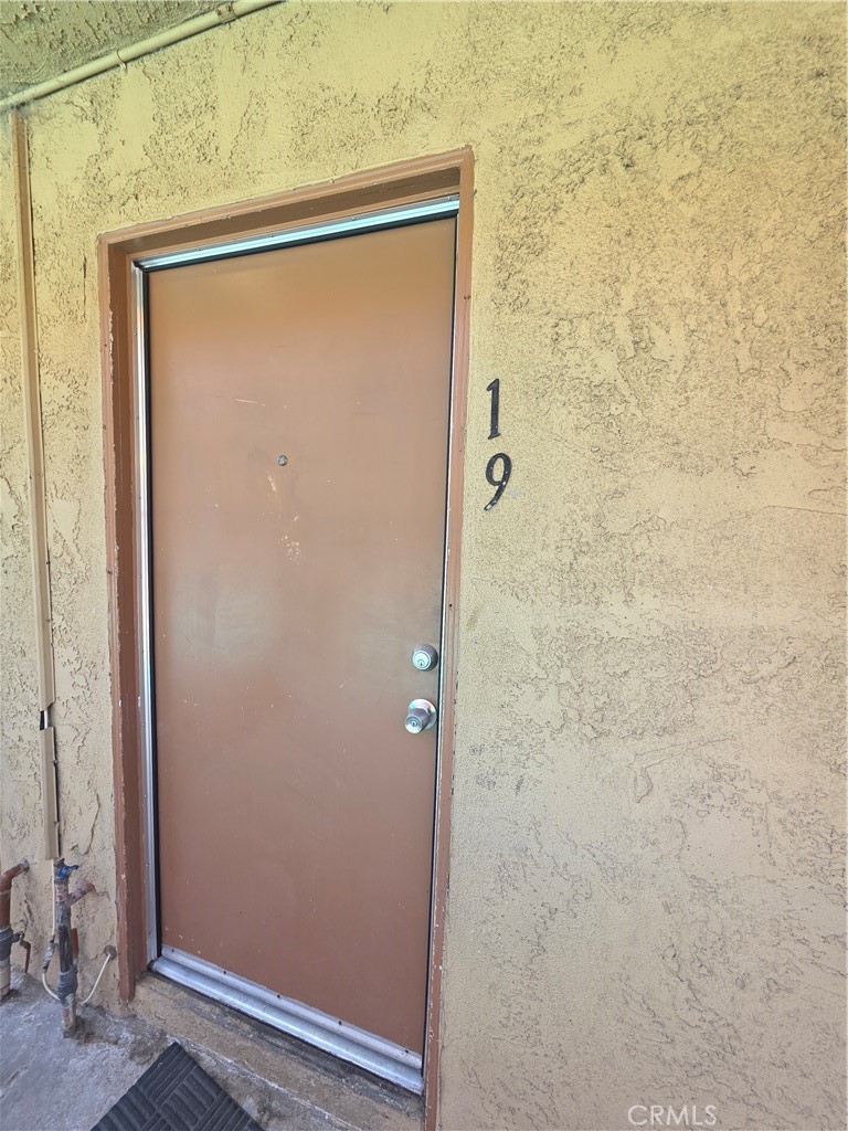 5180 Tyler Street, Unit 19 Riverside, CA 92503 - Photo 1 of 12