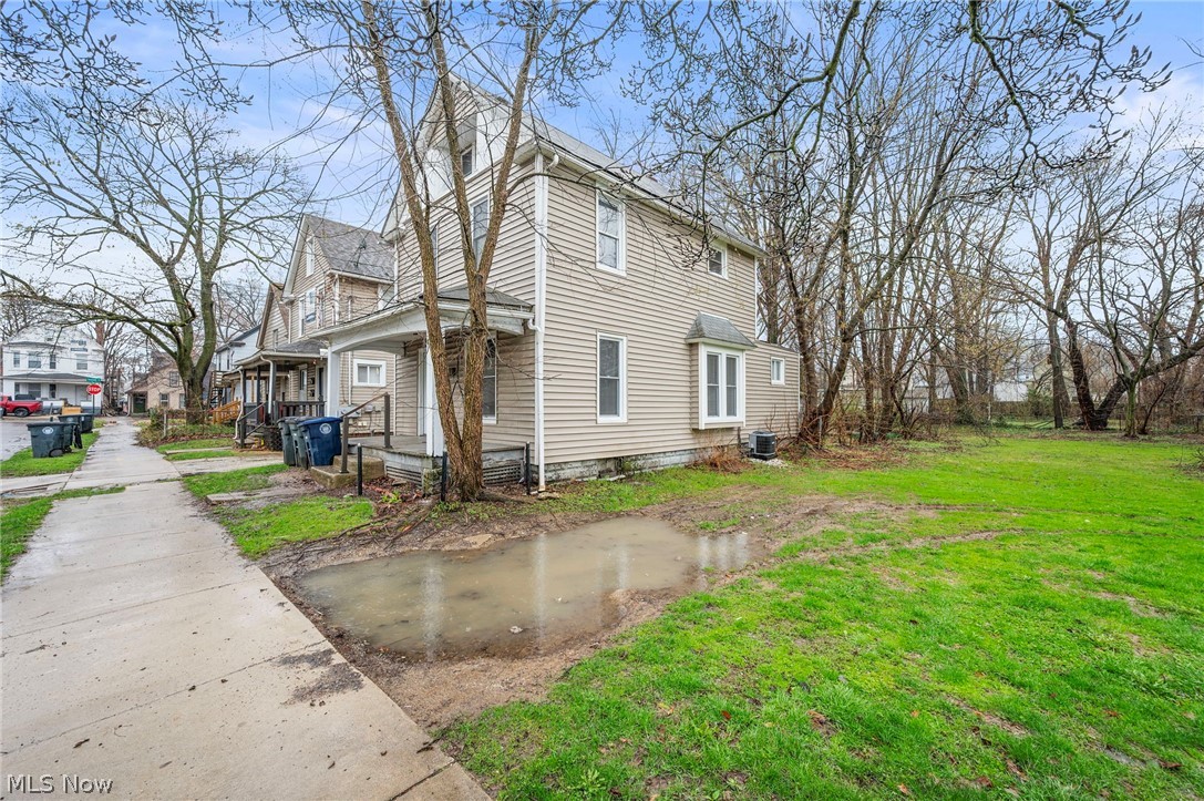 244 Power Street Akron, OH 44304 - Photo 2 of 25