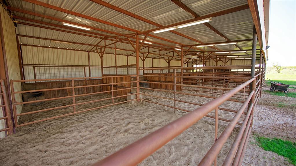 2610 Weetu Road Iowa Park, TX 76367 - Photo 25 of 35 a view of outdoor space