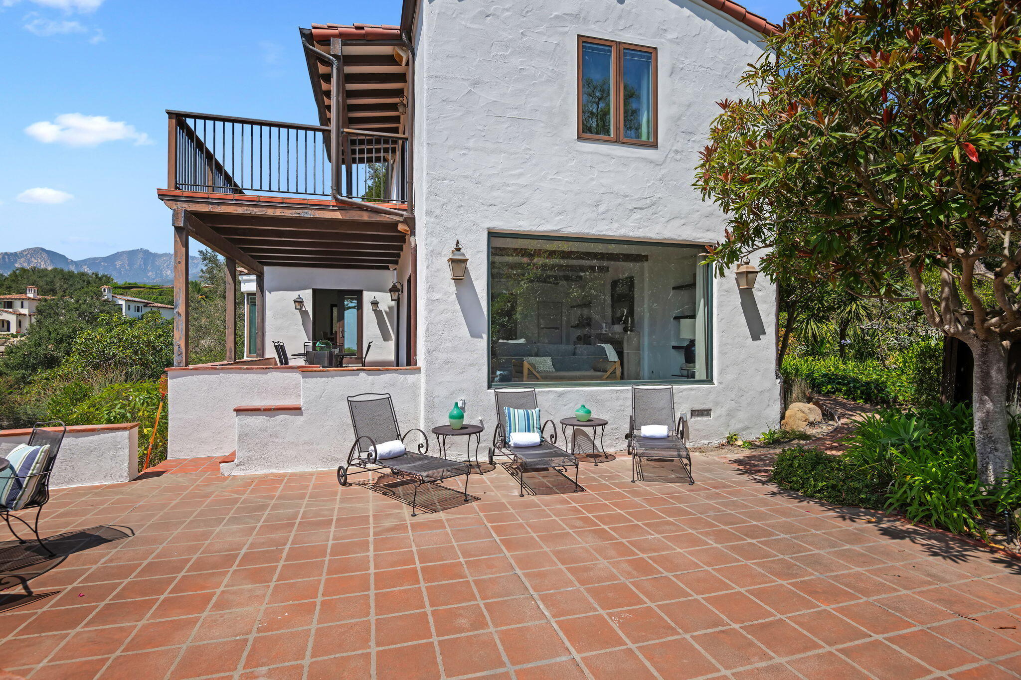 1021 Las Alturas Road Santa Barbara, CA 93103 - Photo 48 of 48 21-Rear Patio