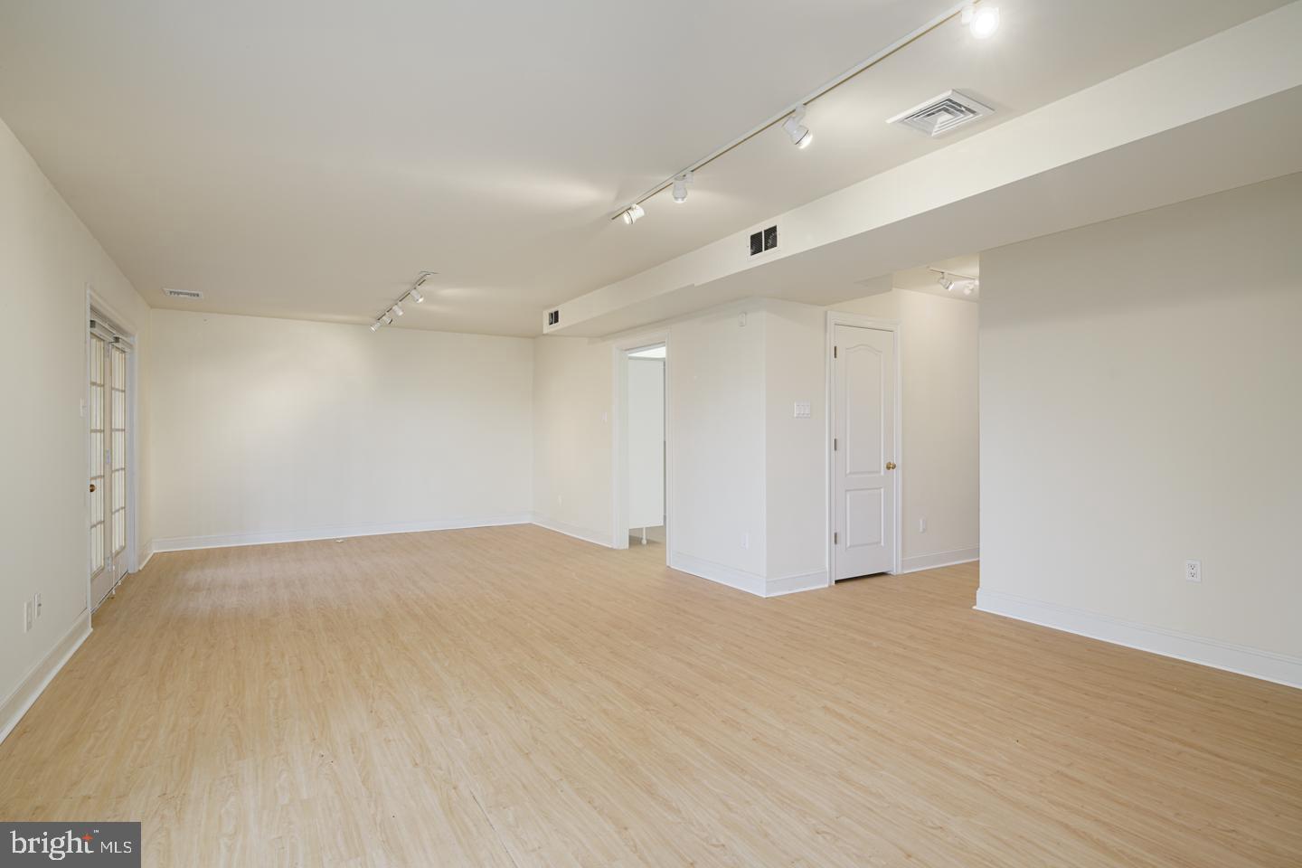 57 Longview Circle Berwyn, PA 19312 - Photo 18 of 49