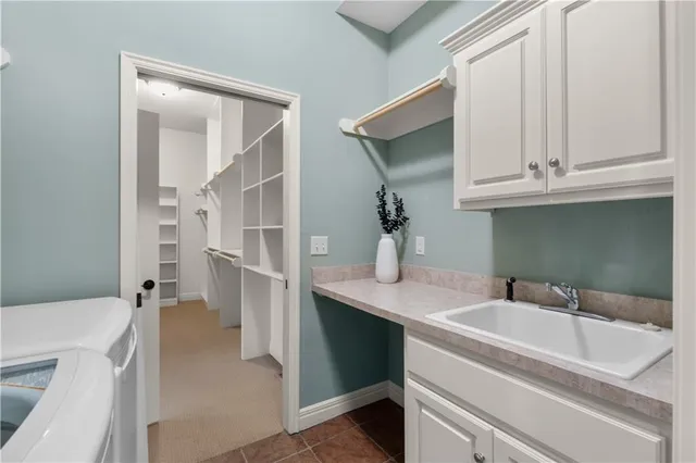 $815,000 | 9432 West 158th Street, Overland Park, KS 66221