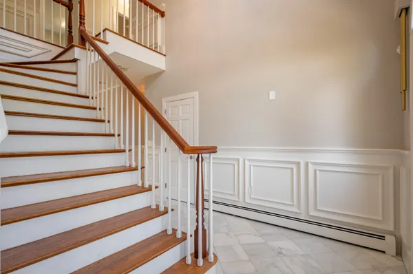 $2,200,000 | 51 Depot Road, Hampton Falls, NH 03844