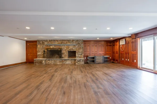 $2,200,000 | 51 Depot Road, Hampton Falls, NH 03844