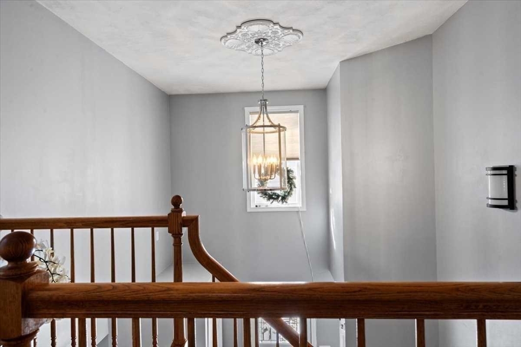 8 Wamsutta Ridge Road Charlton, MA 01507 - Photo 20 of 38