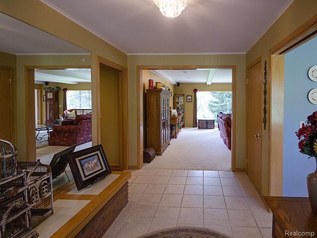 6435 Apple Orchard Lane Rochester Hills, MI 48306 - Photo 5 of 77