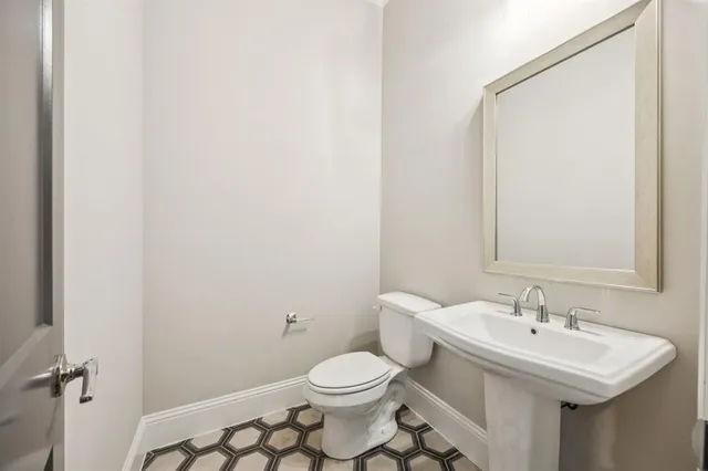 $609,000 | 305 Sunset Lane, Unit 103, Fort Worth, TX 76114