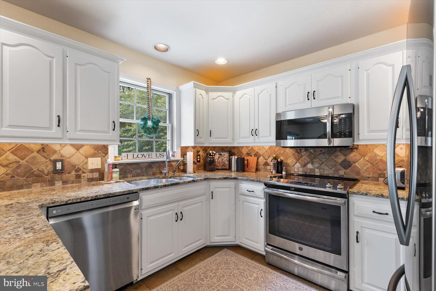 2905 Pointe Boulevard Lititz, PA 17543 - Photo 13 of 34