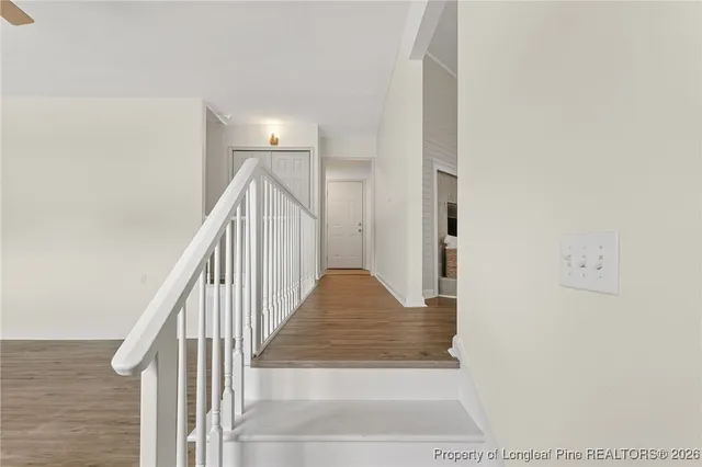 a view of entryway and hall