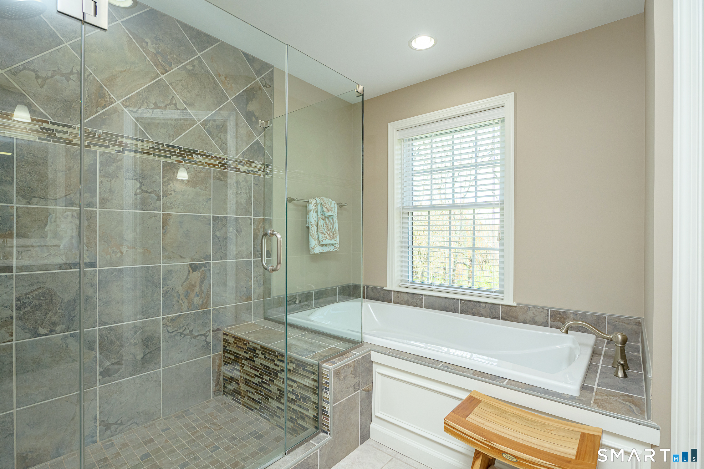 10 Heritage Road Putnam, CT 06260 - Photo 27 of 40