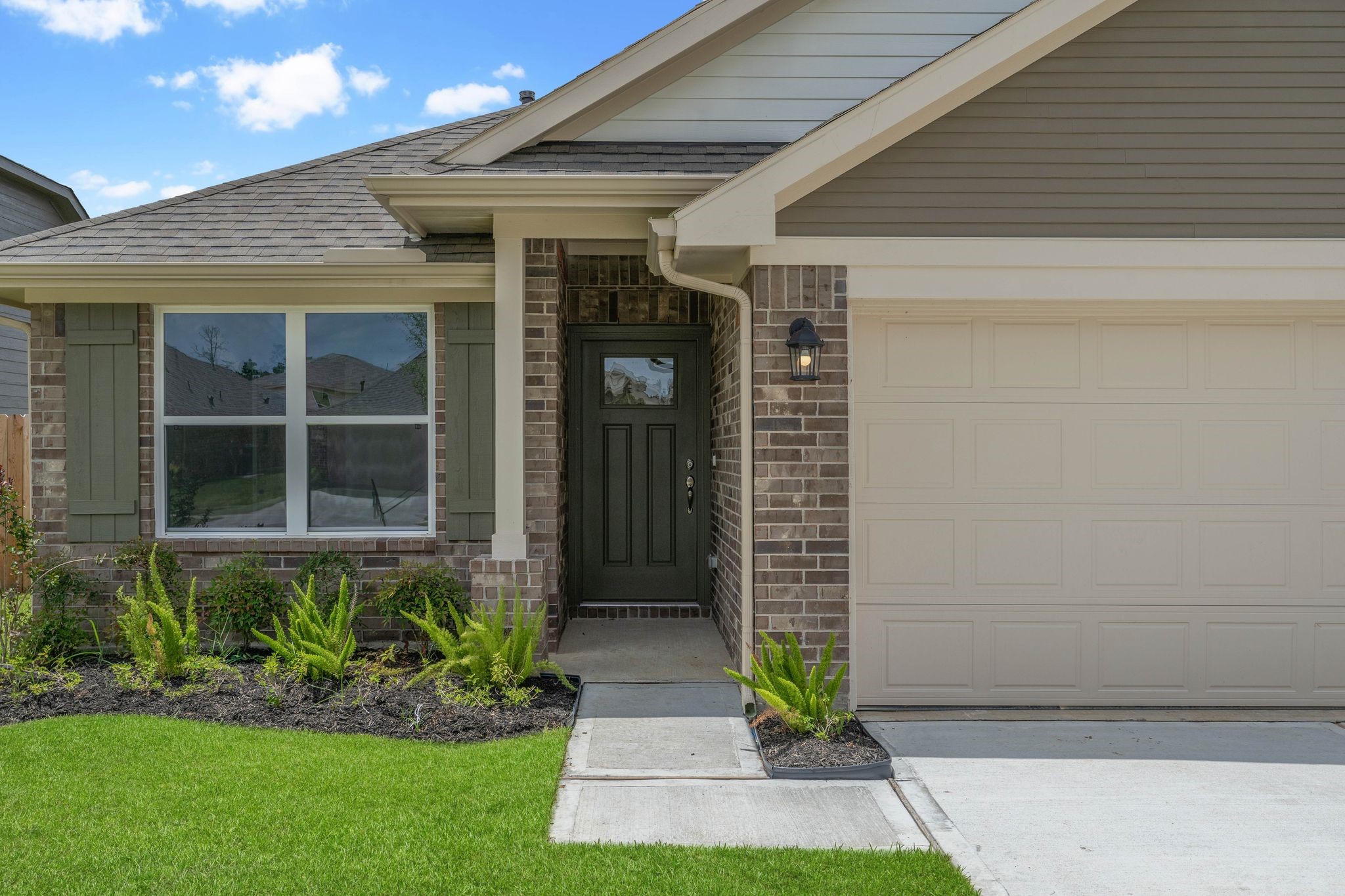 10690 Ellerston Road Cleveland, TX 77327 - Photo 2 of 28