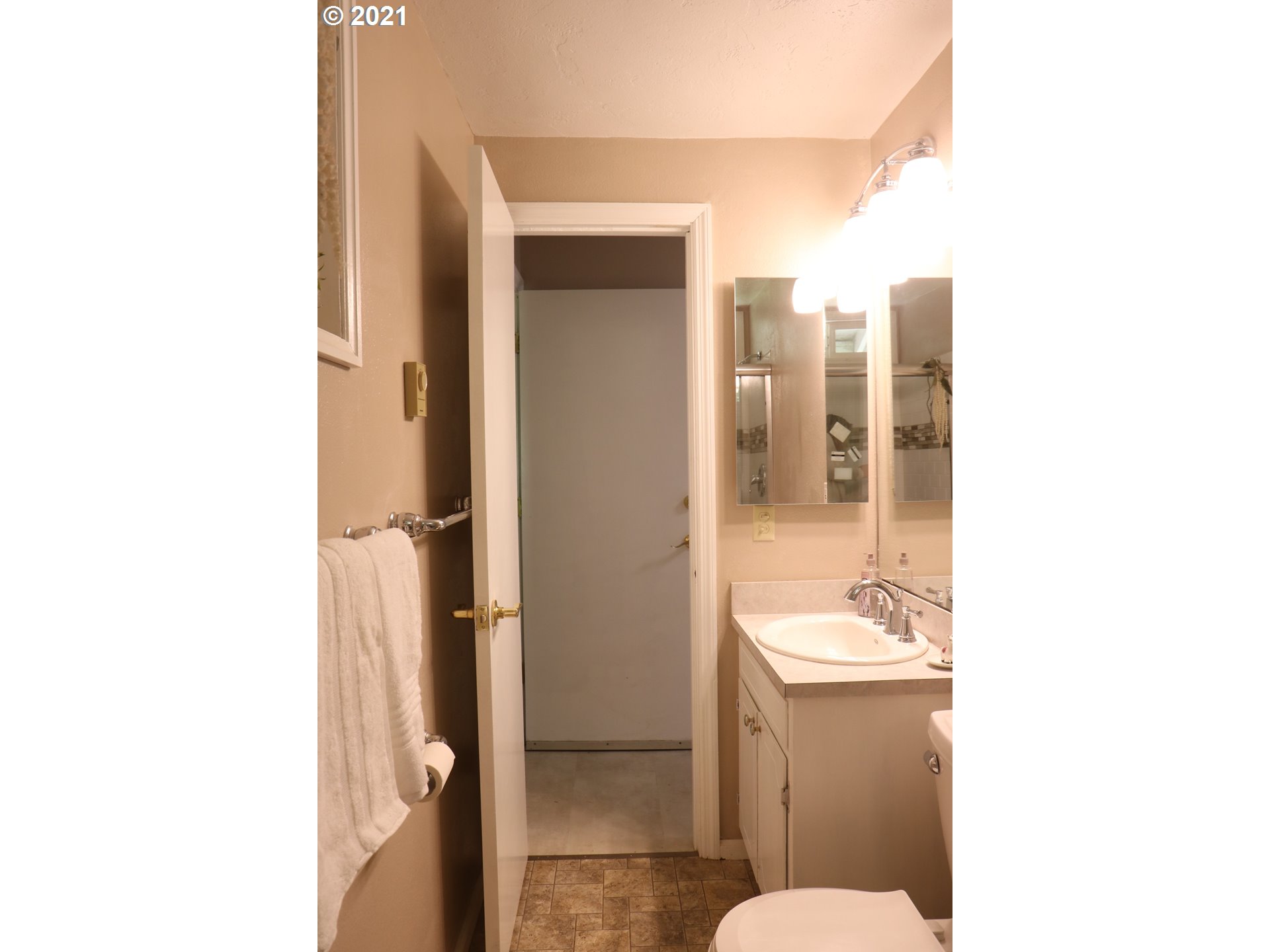 37871 Worth Road Springfield, OR 97478 - Photo 14 of 26