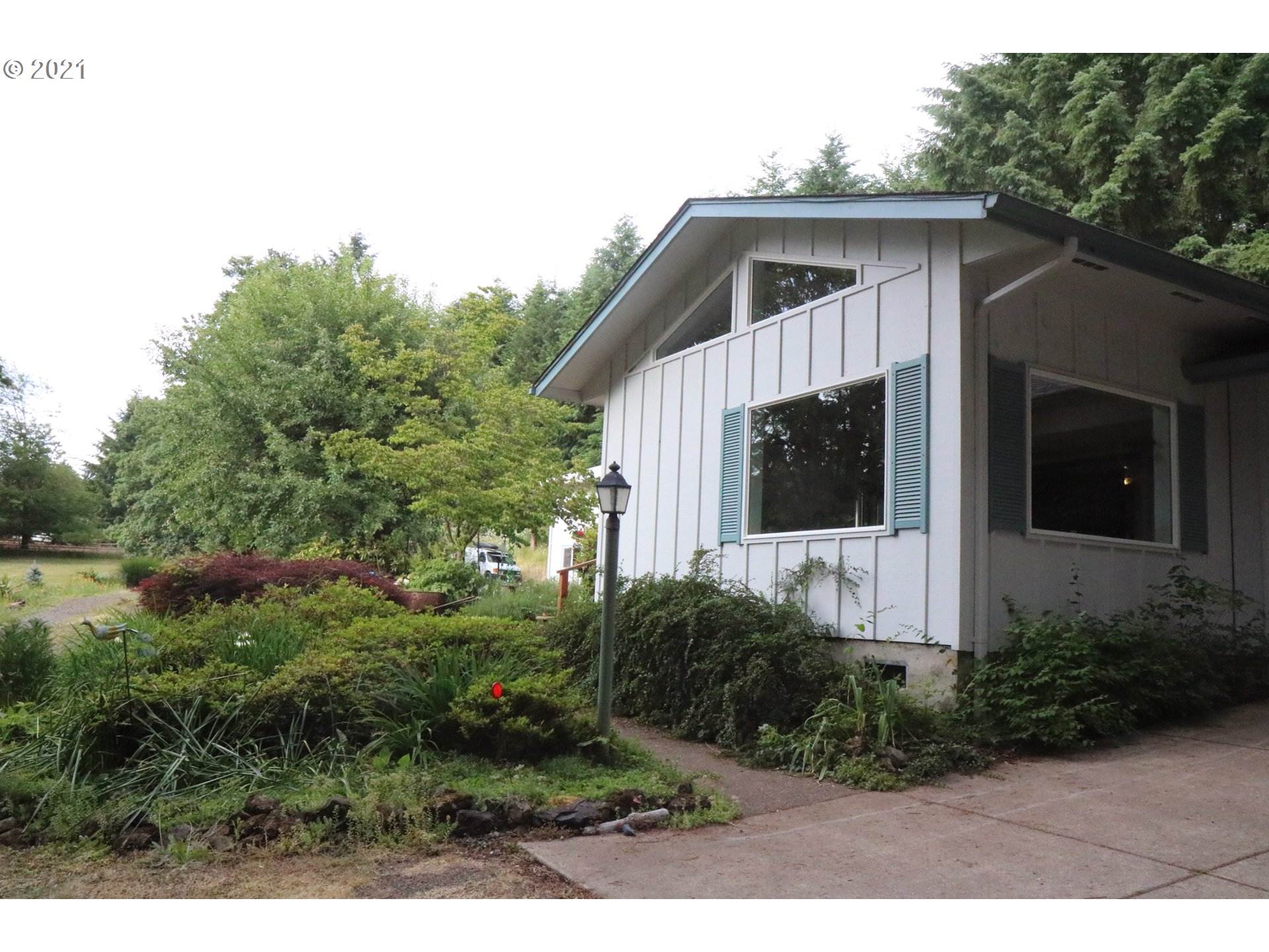 37871 Worth Road Springfield, OR 97478 - Photo 8 of 26