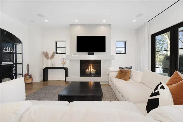 $2,595,000 | 176 Arlington Avenue, Elmhurst, IL 60126