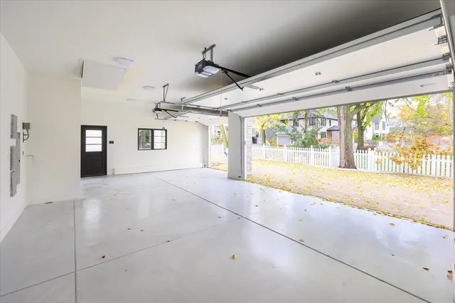 $2,595,000 | 176 Arlington Avenue, Elmhurst, IL 60126