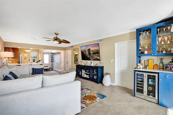 $445,000 | 3180 Northeast 48th Court, Unit 404, Lighthouse Point, FL 33064