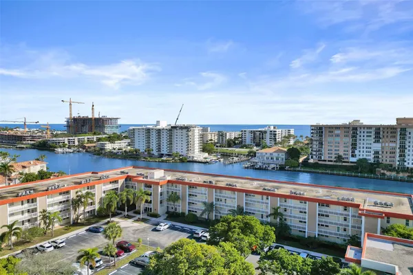 $445,000 | 3180 Northeast 48th Court, Unit 404, Lighthouse Point, FL 33064