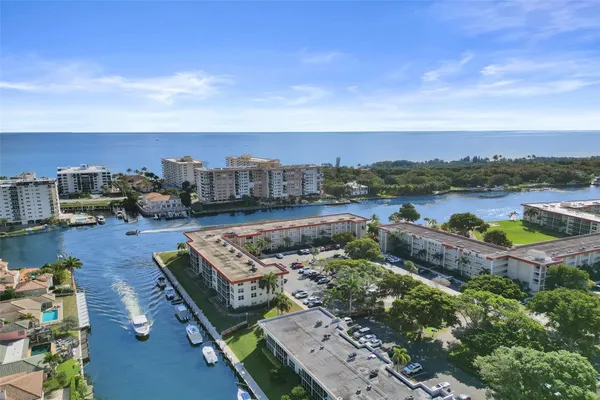 $445,000 | 3180 Northeast 48th Court, Unit 404, Lighthouse Point, FL 33064