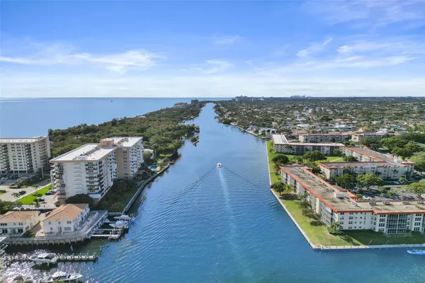 $445,000 | 3180 Northeast 48th Court, Unit 404, Lighthouse Point, FL 33064