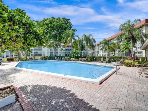 $445,000 | 3180 Northeast 48th Court, Unit 404, Lighthouse Point, FL 33064