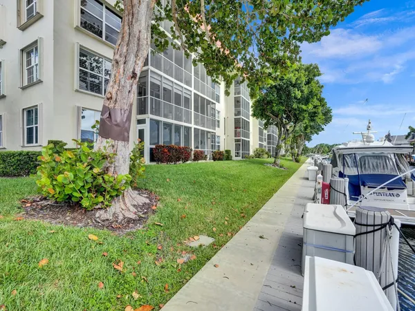 $445,000 | 3180 Northeast 48th Court, Unit 404, Lighthouse Point, FL 33064