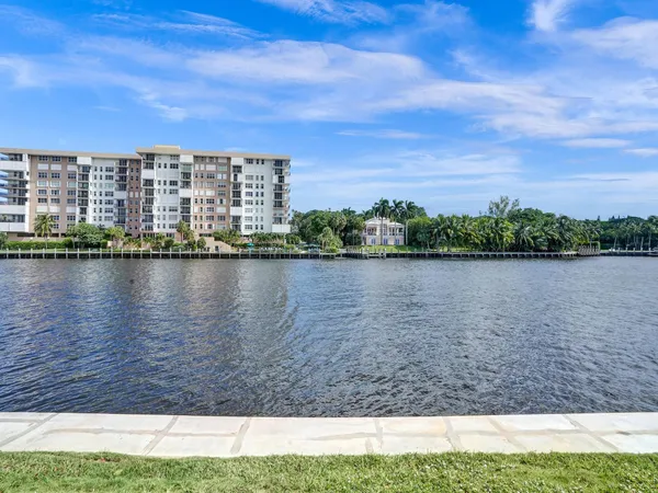 $445,000 | 3180 Northeast 48th Court, Unit 404, Lighthouse Point, FL 33064
