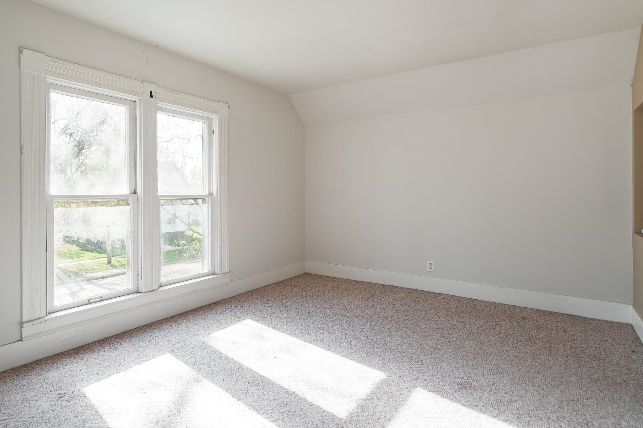 506 South 4th Street Oregon, IL 61061 - Photo 38 of 45 an empty room with a window