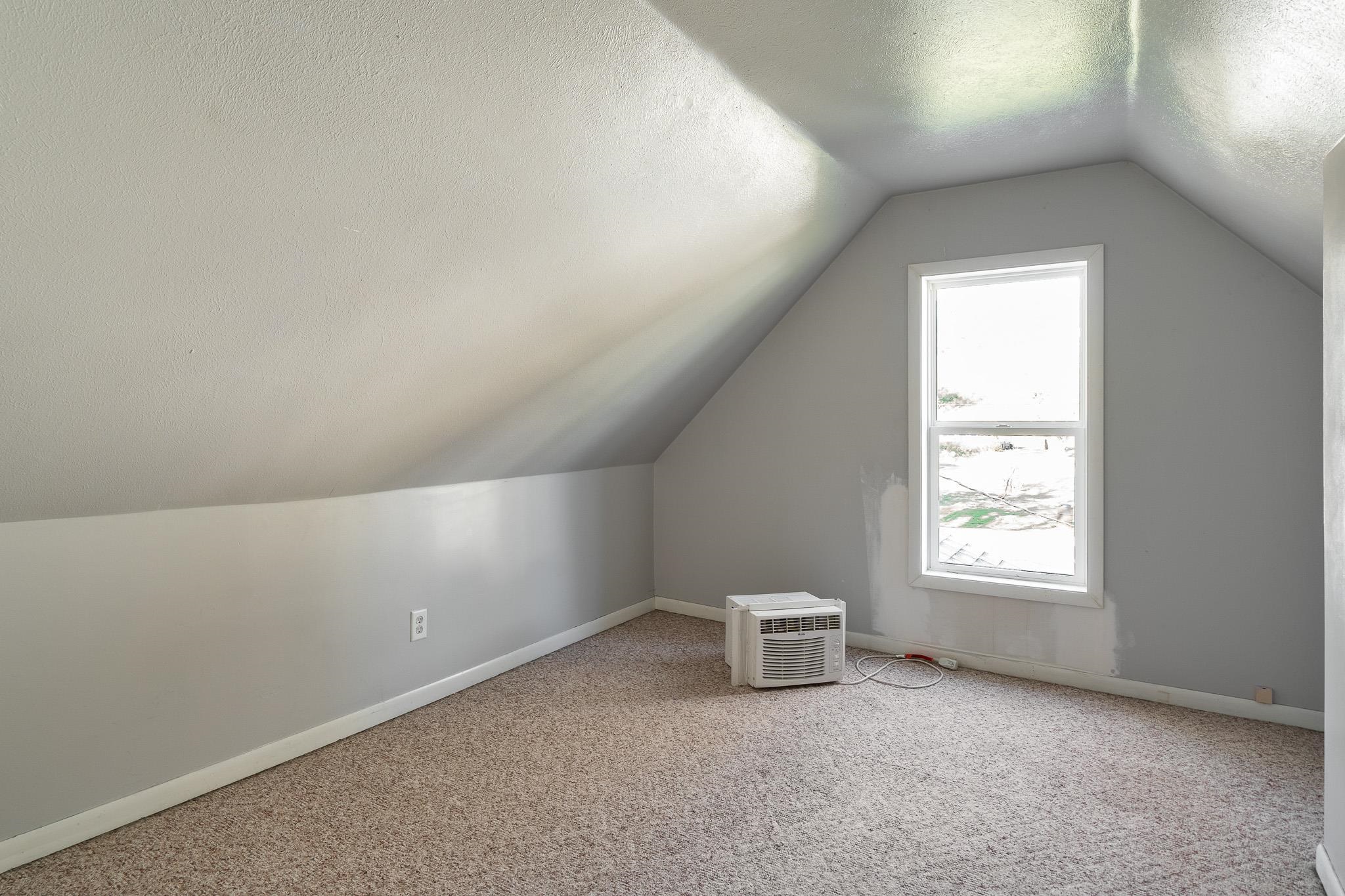 506 South 4th Street Oregon, IL 61061 - Photo 44 of 45 an empty room with windows