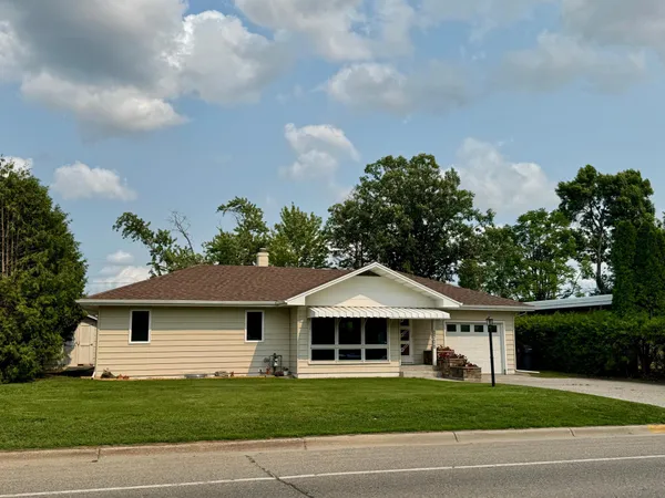 $264,500 | 1706 Irvine Avenue Northwest, Bemidji, MN 56601