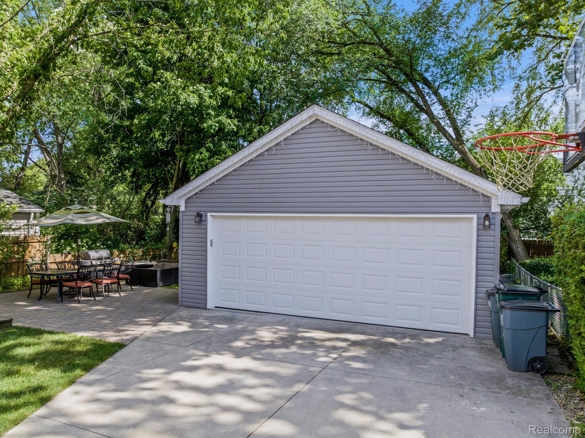 2422 Pembroke Road Birmingham, MI 48009 - Photo 35 of 36 Gallery Image 35