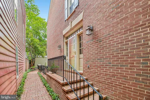 $1,450,000 | 428 South Fairfax Street, Alexandria, VA 22314