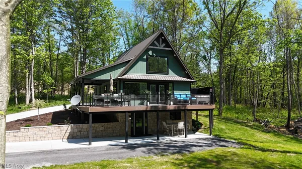 $527,000 | 6777 Stony Point Road Northwest, Dover, OH 44622