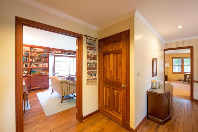 1854 Snouffer Road Columbus, OH 43085 - Photo 9 of 35 Gallery Image 9
