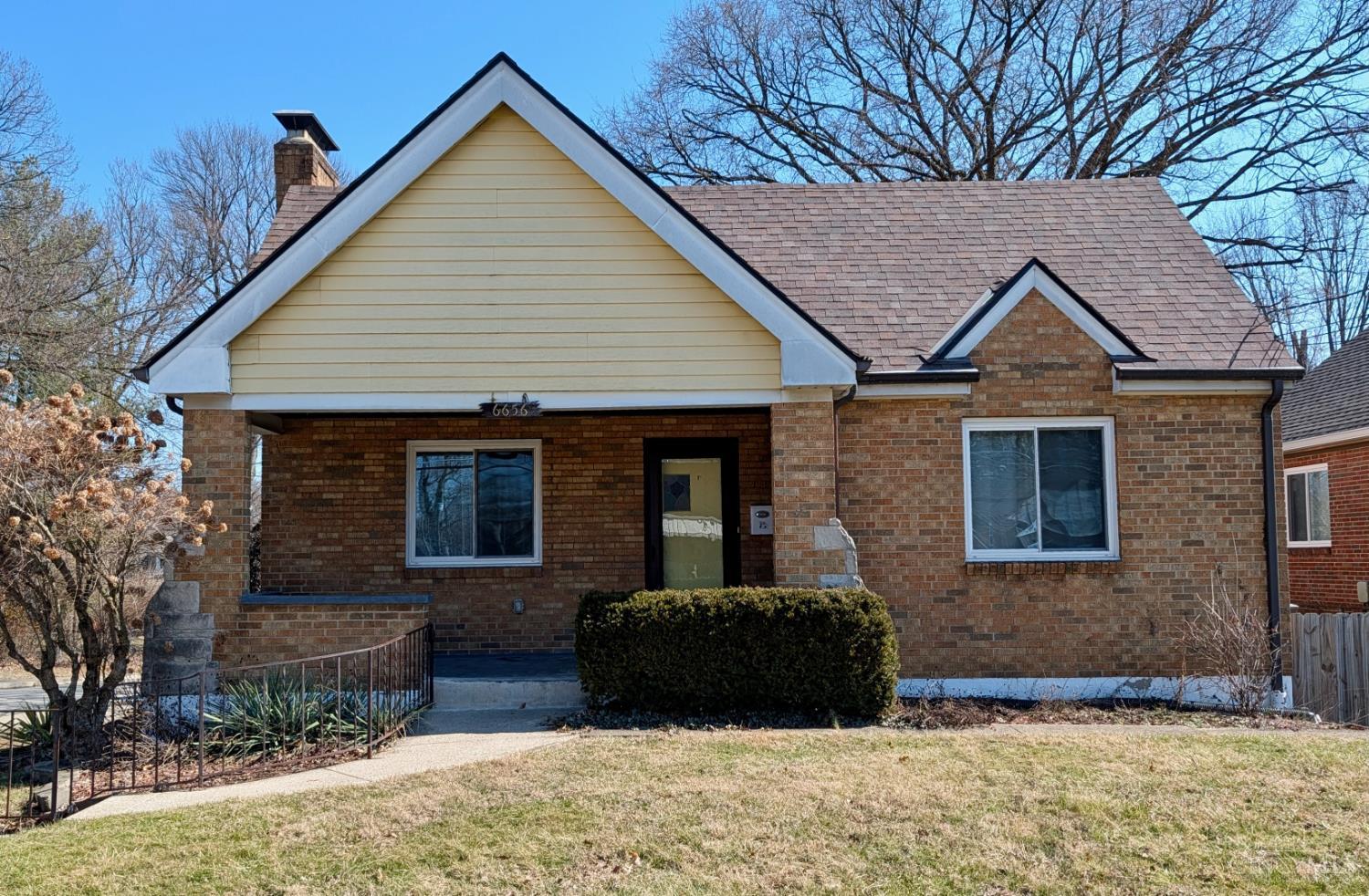 6656 Plainfield Road Silverton, OH 45236 - Photo 1 of 49