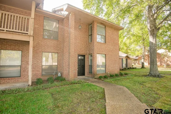 $1,650 | 5903 Hollytree Drive, Tyler, TX 75703