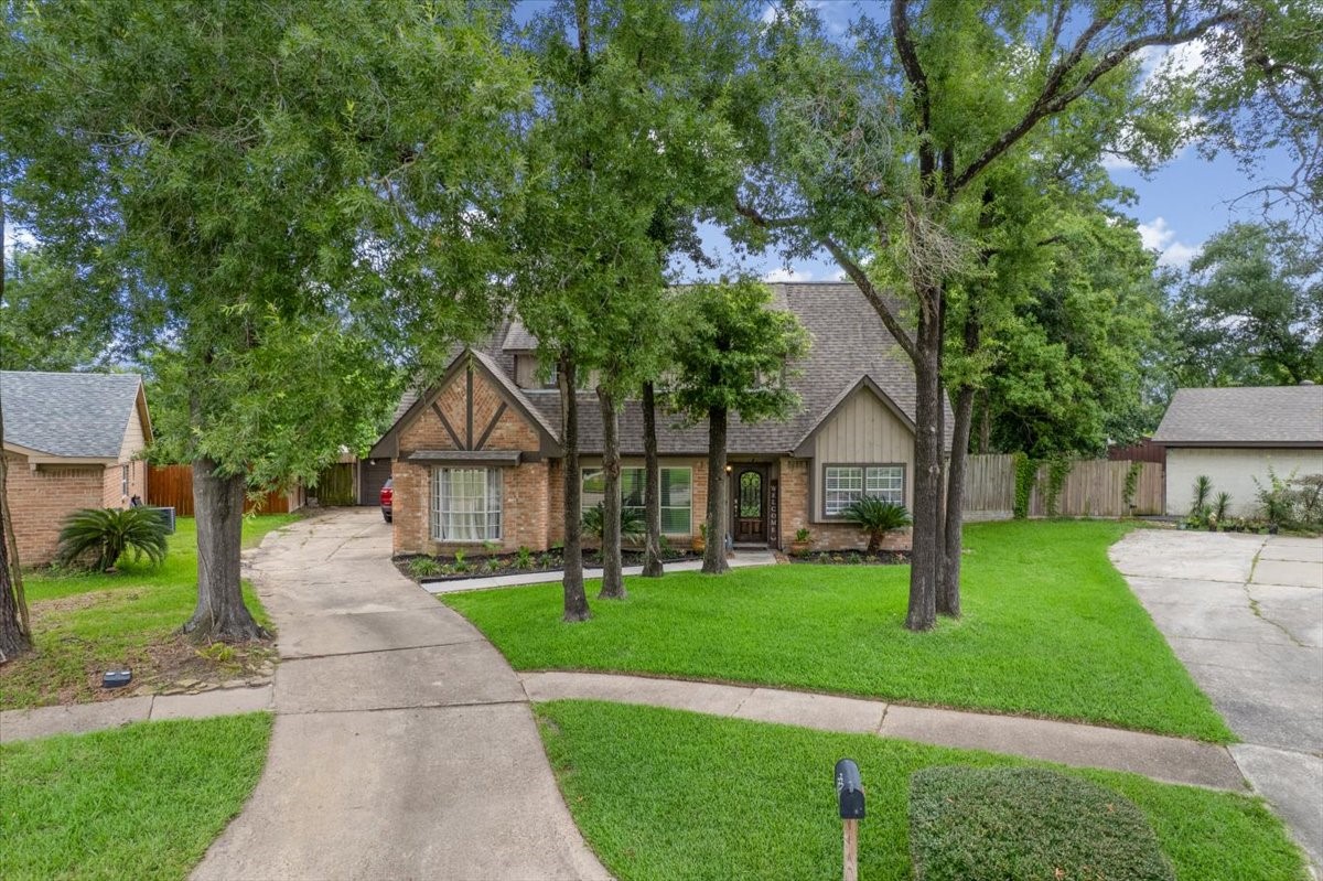 283 Shekel Lane Houston, TX 77015 - Photo 3 of 47