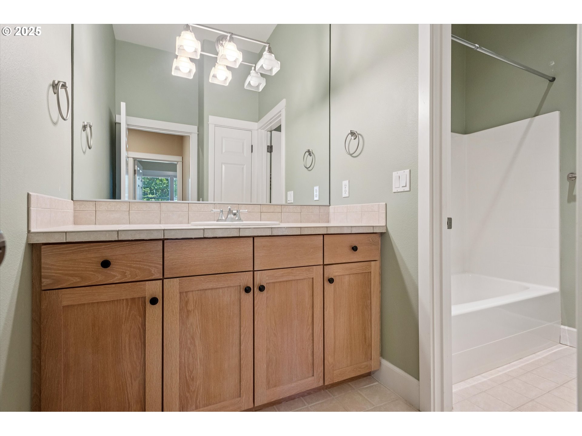 10148 Southeast Bristol Loop Happy Valley, OR 97086 - Photo 25 of 35 Bathroom