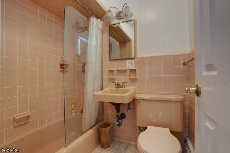 941 Edgewater Avenue Ridgefield, NJ 07657 - Photo 9 of 29 Gallery Image 9