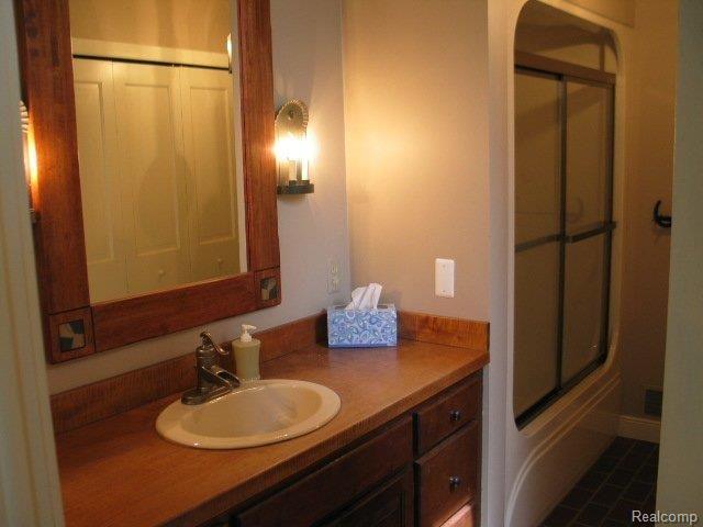 3941 Brighton Road Howell, MI 48843 - Photo 20 of 25 2nd Floor Bath