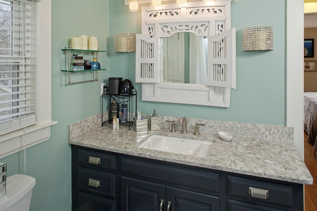 28 Clinton Road Weymouth, MA 02189 - Photo 12 of 13 Gallery Image 12