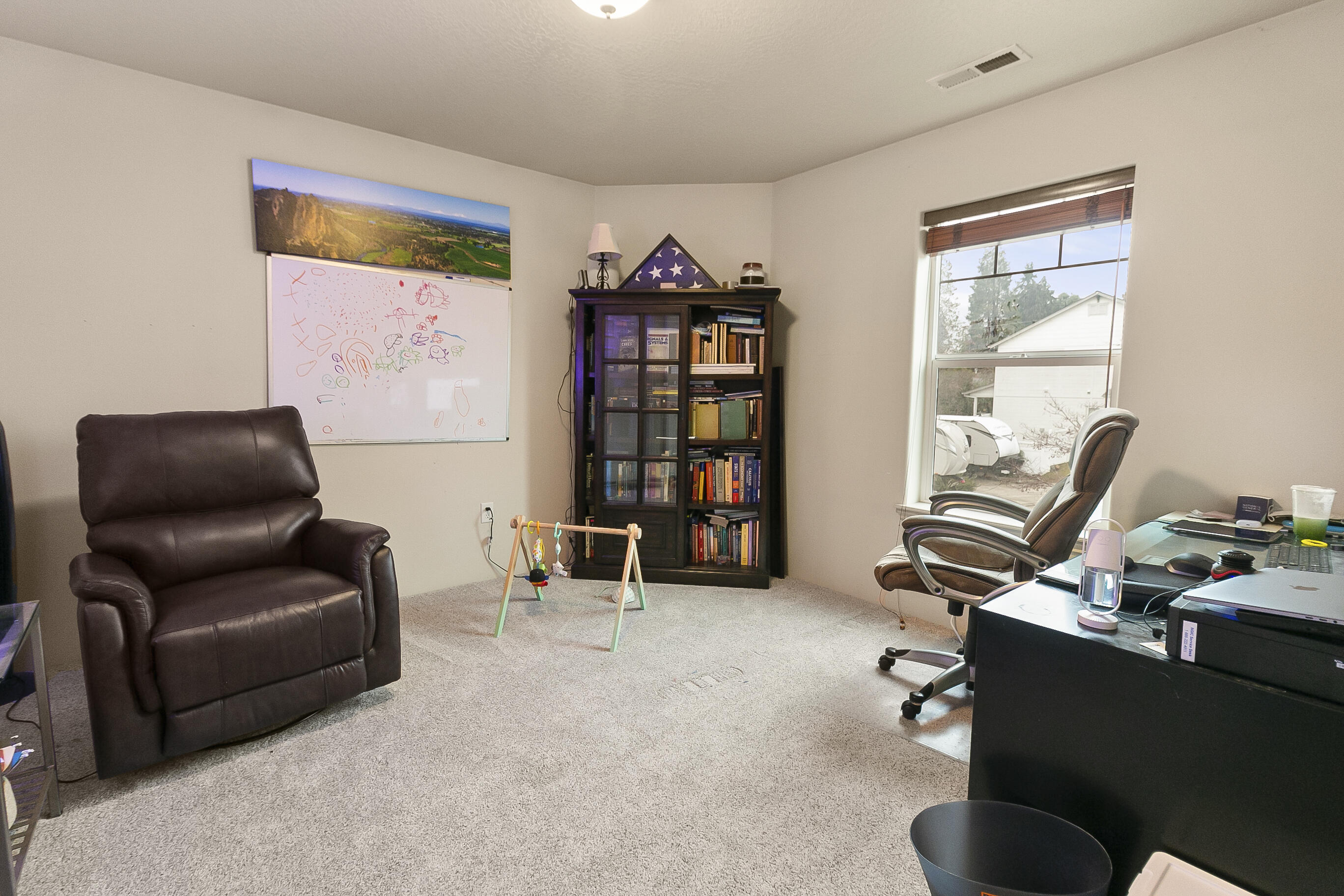 2160 Crestbrook Road, Unit 6 Medford, OR 97504 - Photo 23 of 25 24