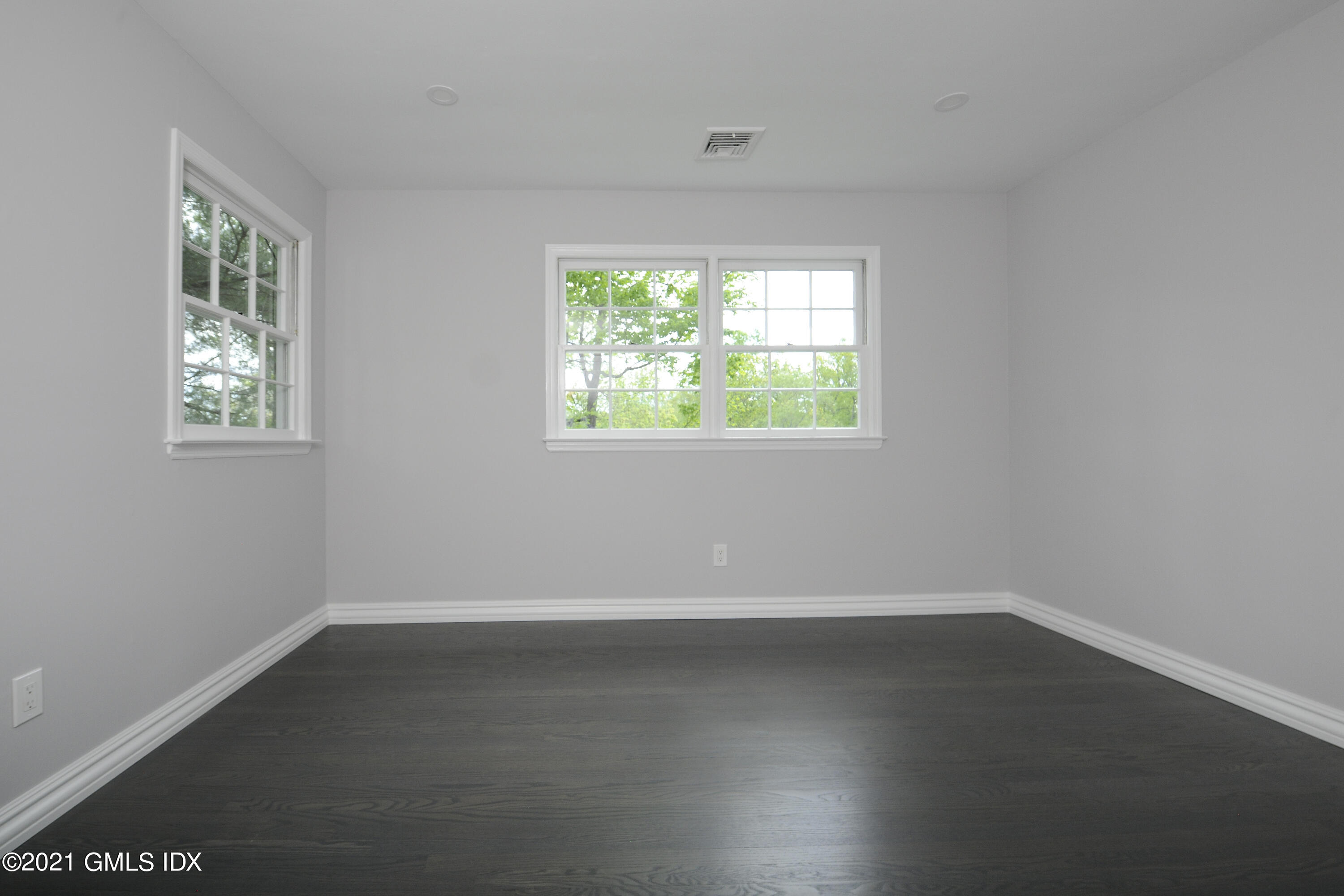 56 Cousins Road Stamford, CT 06903 - Photo 16 of 20 Bed4