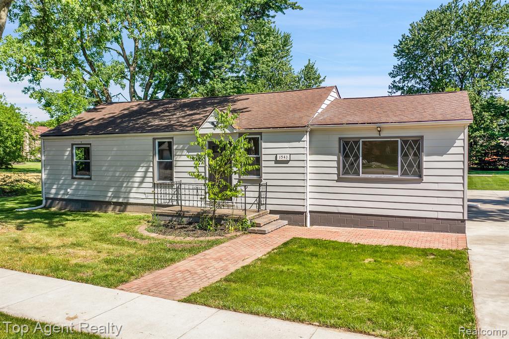 1541 East Wattles Road Troy, MI 48085 - Photo 2 of 32