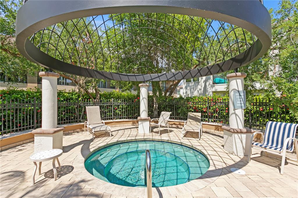 1040 Normandy Trace Road Tampa, FL 33602 - Photo 31 of 37