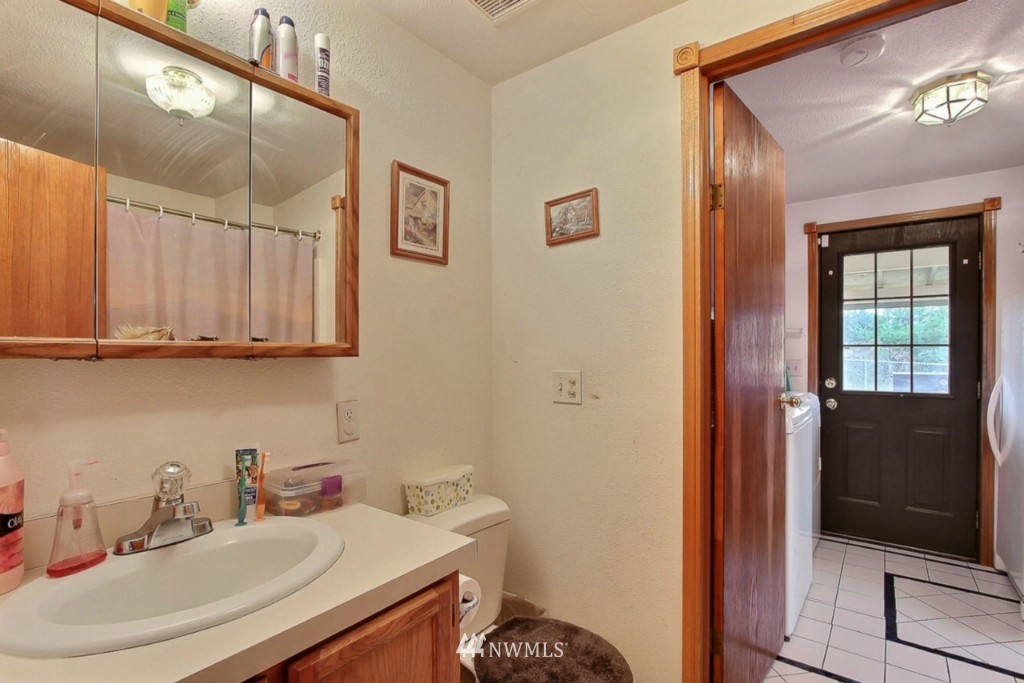 16844 Canal Road Southeast Yelm, WA 98597 - Photo 11 of 15 Gallery Image 11
