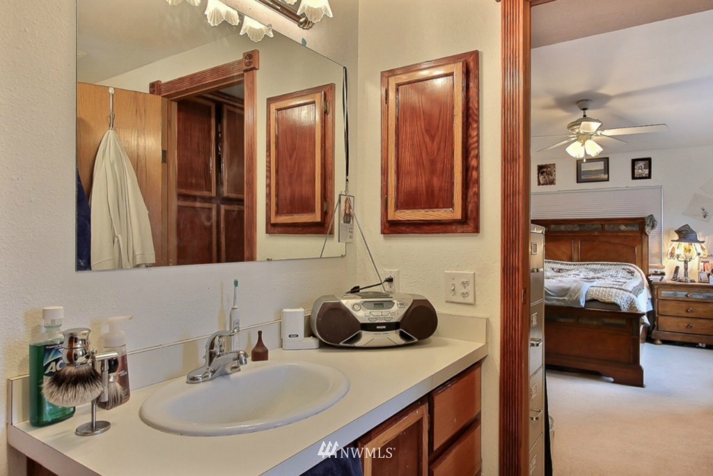 16844 Canal Road Southeast Yelm, WA 98597 - Photo 14 of 15 Gallery Image 14