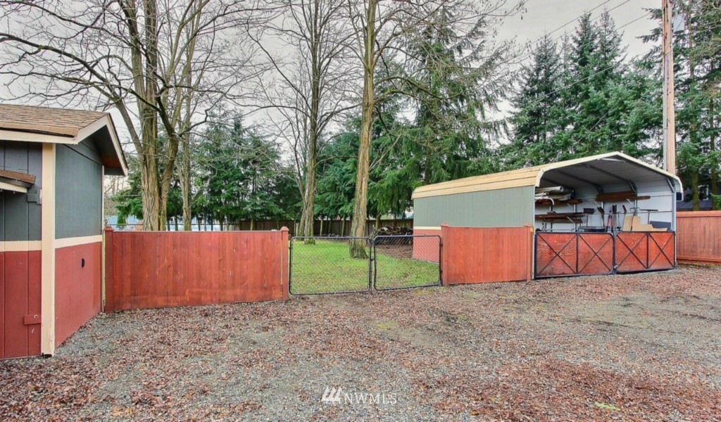 16844 Canal Road Southeast Yelm, WA 98597 - Photo 5 of 15 Gallery Image 5