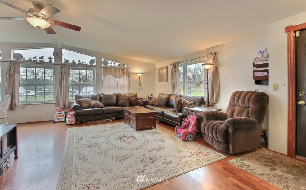 16844 Canal Road Southeast Yelm, WA 98597 - Photo 8 of 15 Gallery Image 8