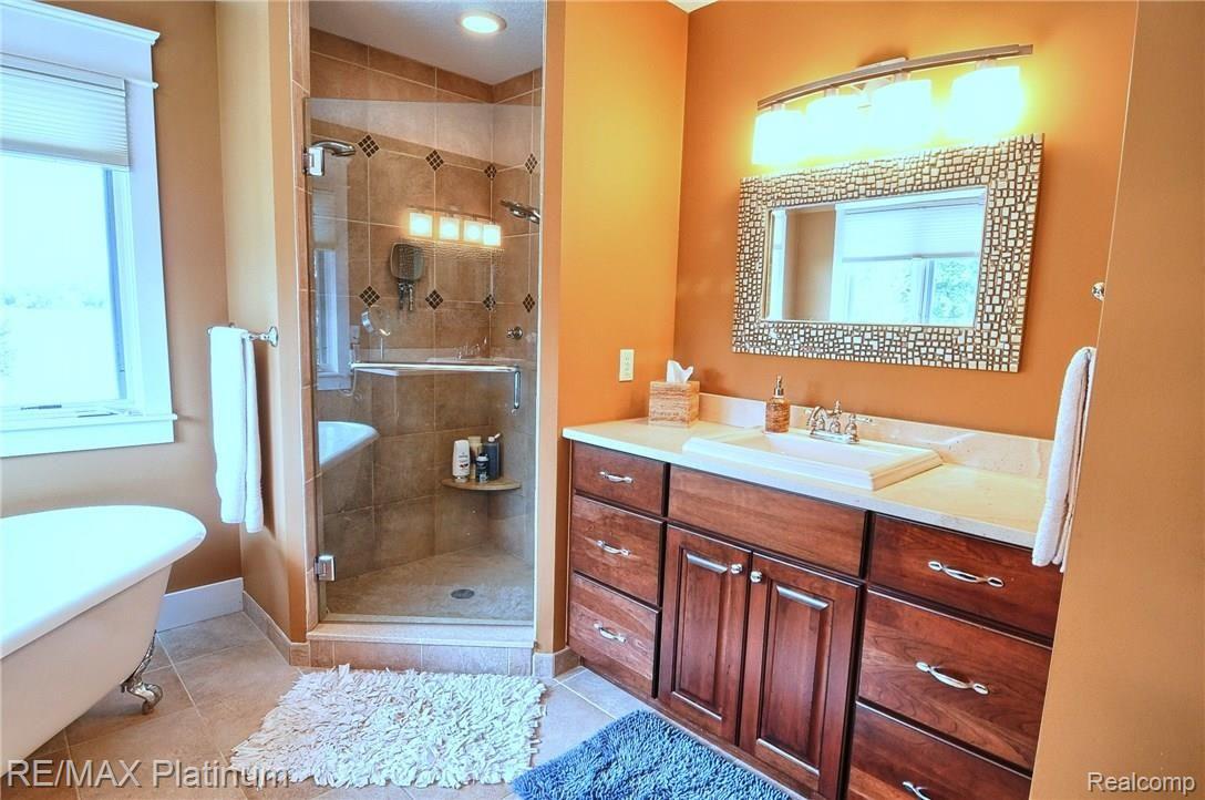 8365 Hilton Road Brighton, MI 48114 - Photo 22 of 54 Master_Bathroom_2nd_View.jpg