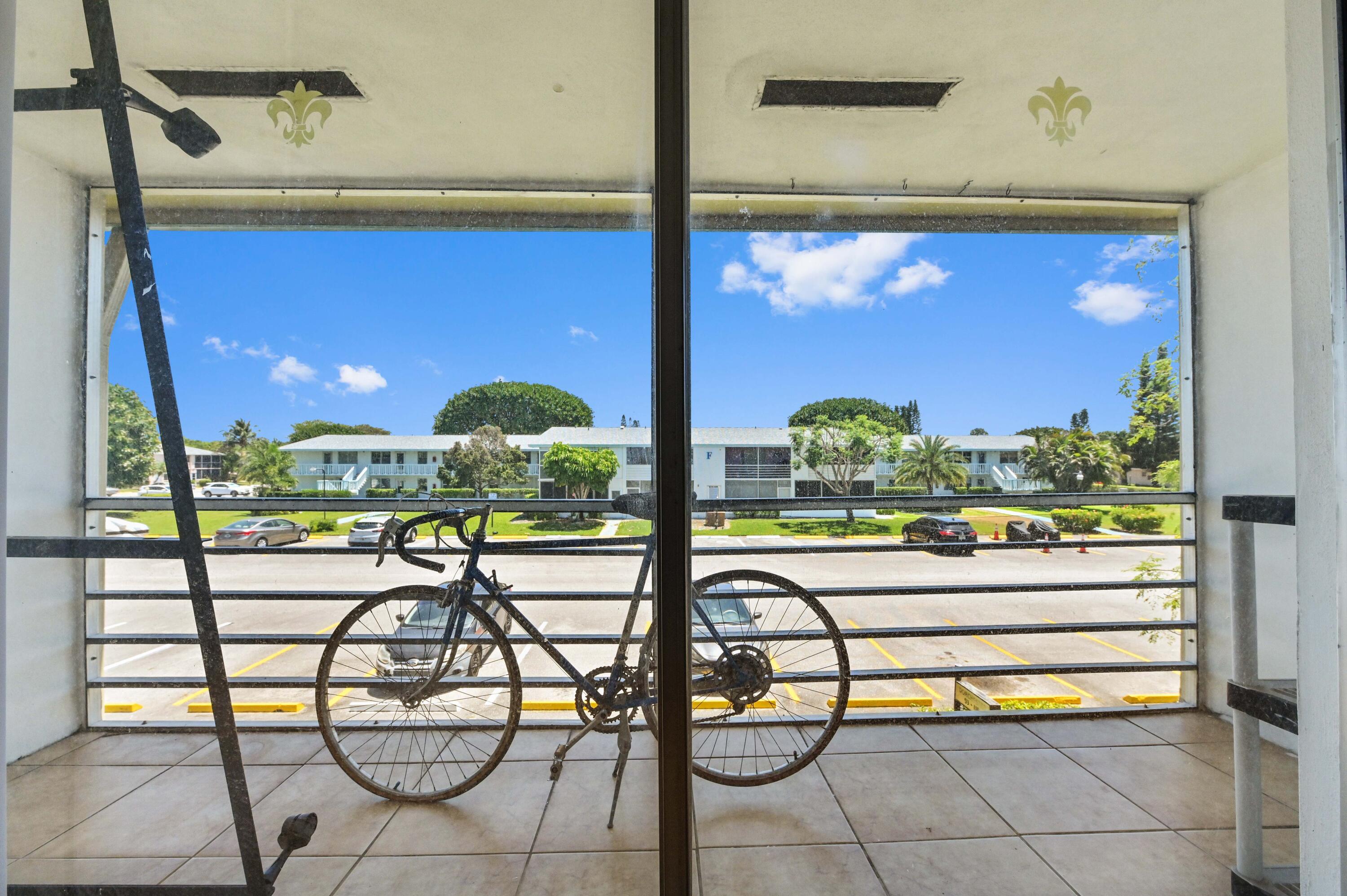 111 Dorchester East, Unit 111 West Palm Beach, FL 33417 - Photo 15 of 21 18 balcony 01